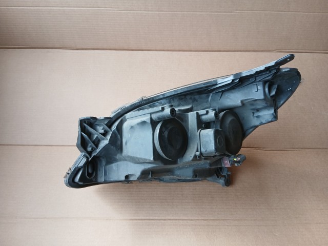 10017 Opel H astra 2004-2014 Lámpa , Fényszóró Használt sima Jobb első