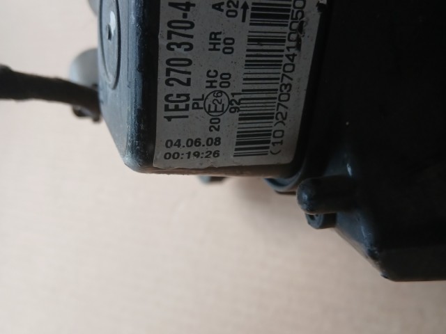 10016 Opel H astra 2004-2014 Lámpa , Fényszóró Használt sima Bal első 
