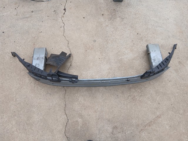 Opel Astra J 2009-2015 Lökhárító tartó Használt Első, felső