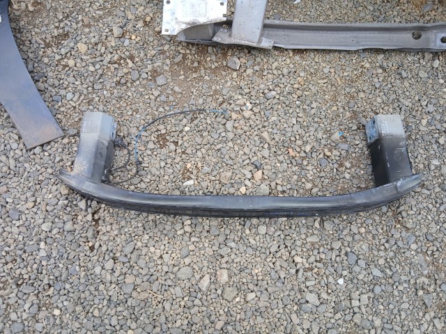 Opel Astra J 2009-2015 Lökhárító tartó Használt Első, felső