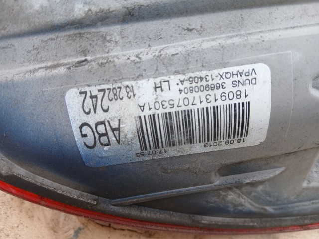 10010 Opel Astra J 2009-2015 Lámpa , Fényszóró Használt Bal hátsó külső