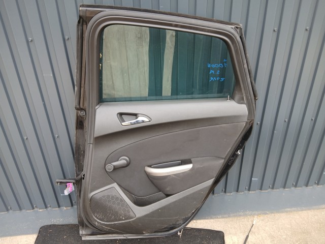 10005 Opel Astra J 2009-2015 Ajtó Használt Jobb hátsó Fekete Z20r