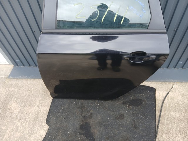 10004 Opel Astra J 2009-2015 Ajtó Használt Bal hátsó Fekete Z20r