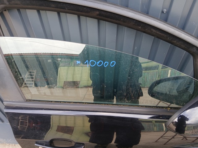 10000 Opel Astra J 2009-2015 Ajtó Használt Jobb első Fekete Z20r