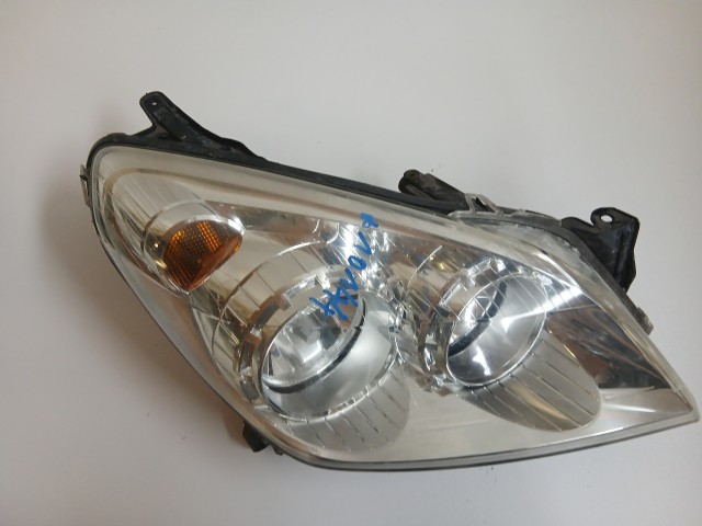 10144 Opel H astra 2004-2014 Lámpa , Fényszóró Használt Jobb első Hella