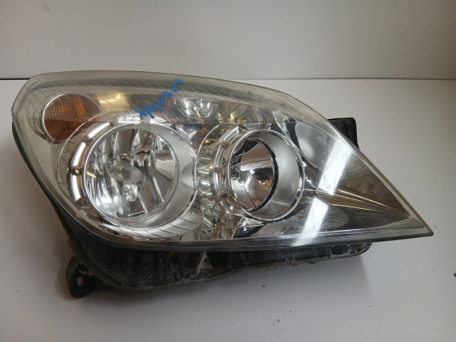 10144 Opel H astra 2004-2014 Lámpa , Fényszóró Használt Jobb első Hella