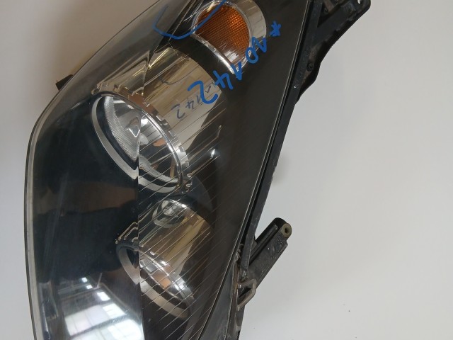 10142 Opel H astra 2004-2014 Lámpa , Fényszóró Használt Jobb első a képen látható sérüléssel