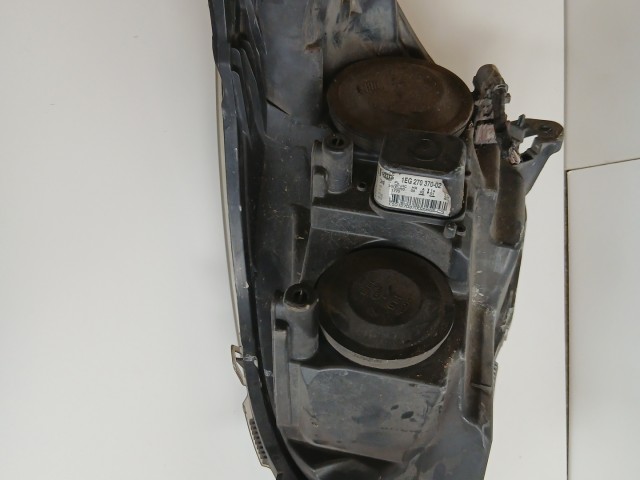 10142 Opel H astra 2004-2014 Lámpa , Fényszóró Használt Jobb első a képen látható sérüléssel