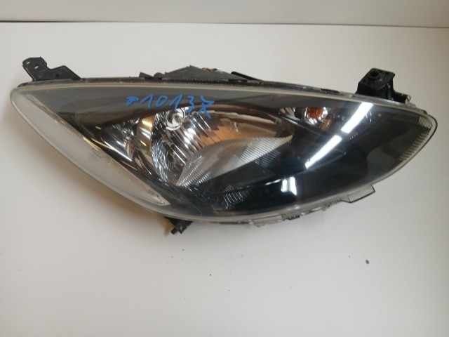 10137 Mazda 2es 2006-2012 Lámpa , Fényszóró Használt Jobb első