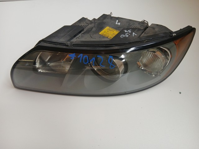 10128 Volvo V50 2006-2012 Lámpa , Fényszóró Használt sima Bal első 