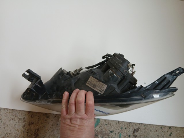 10127 Toyota Aygo 2005-2014 2005-2014 Lámpa , Fényszóró Használt Bal első 