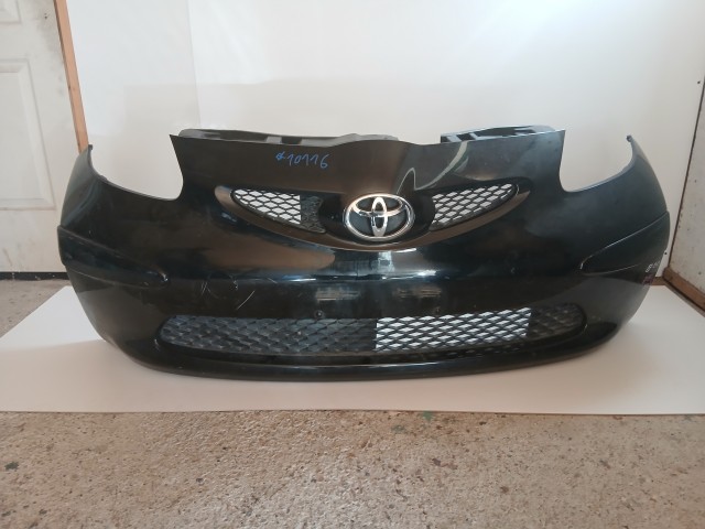 10116 Toyota Aygo 2005-2014 2005-2014 Lökhárító Használt első Fekete 