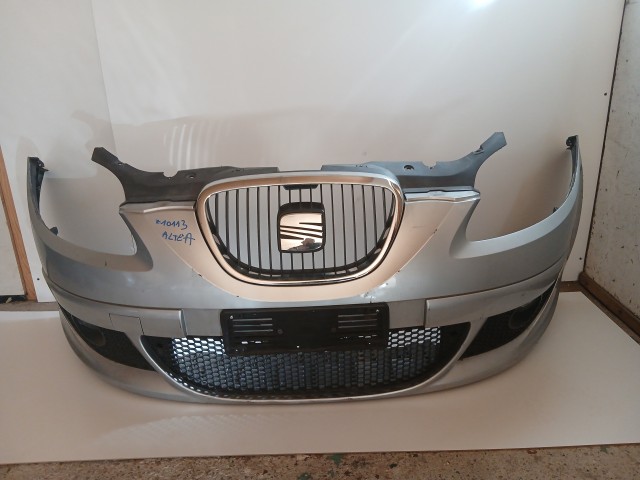 10113 Seat Altea 5P 2004 Lökhárító első Ezüst La7w