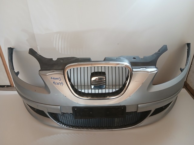10113 Seat Altea 5P 2004 Lökhárító első Ezüst La7w