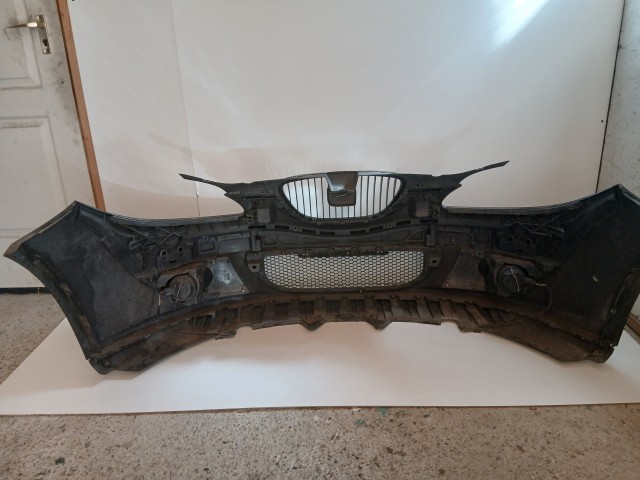 10113 Seat Altea 5P 2004 Lökhárító első Ezüst La7w