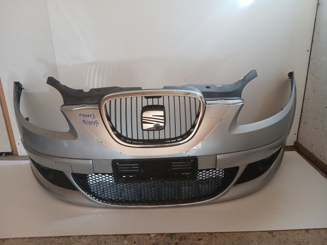 10113 Seat Altea 5P 2004 Lökhárító első Ezüst La7w