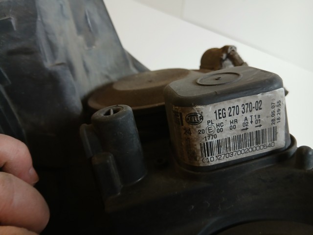 10111 Opel H astra 2004-2014 Lámpa , Fényszóró Használt Bal első 