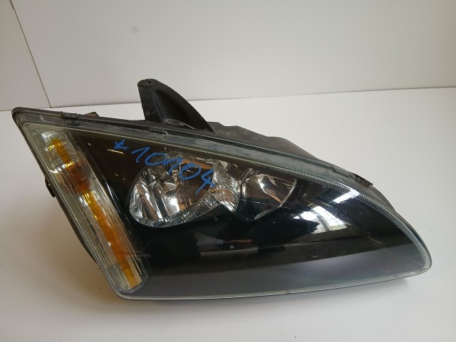 10104 Ford Focus II. 2004-2011 Lámpa , Fényszóró Használt Jobb első