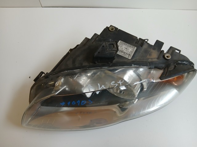 10103 Audi A4 B7 2004-2008 Lámpa , Fényszóró Használt Bal első 