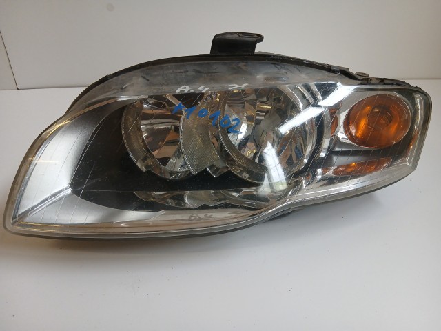 10102 Audi A4 B7 2004-2008 Lámpa , Fényszóró Használt Bal első 