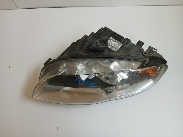 10102 Audi A4 B7 2004-2008 Lámpa , Fényszóró Használt Bal első 