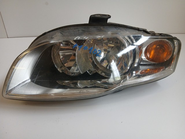10102 Audi A4 B7 2004-2008 Lámpa , Fényszóró Használt Bal első 