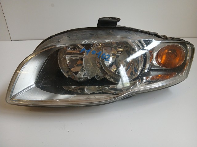 10102 Audi A4 B7 2004-2008 Lámpa , Fényszóró Használt Bal első 