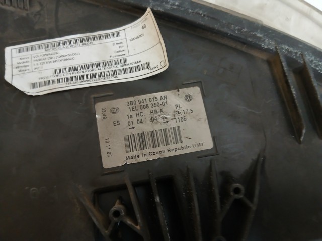 10096 Volkswagen Passat 2000-2004 Lámpa , Fényszóró Használt Bal első 