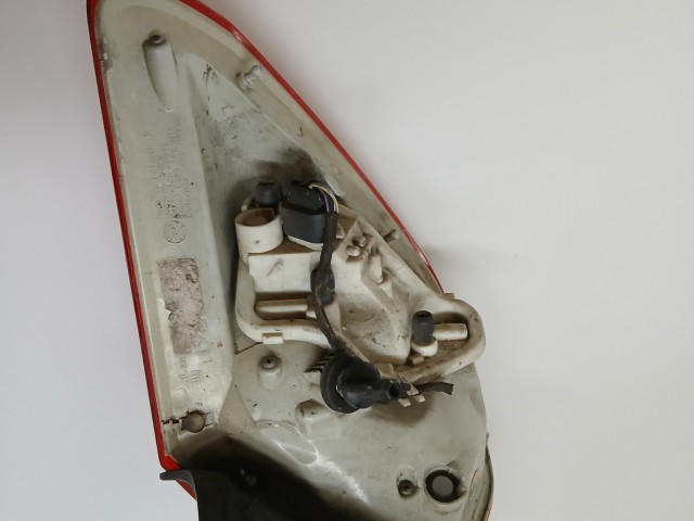 10080 Opel Astra J 2009-2015 5 ajtós bal hátsó lámpa 13306453