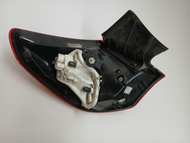 10076 Opel Astra J 2009-2015 Lámpa , Fényszóró Használt  Jobb hátsó