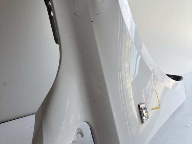 10163 Opel Corsa E 2014- 2014 Sárvédő Használt Jobb első Fehér Z40R