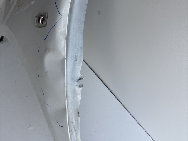 10164 Opel Corsa E 2014- 2014 Sárvédő Használt Bal első Fehér Z40r