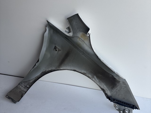 10164 Opel Corsa E 2014- 2014 Sárvédő Használt Bal első Fehér Z40r