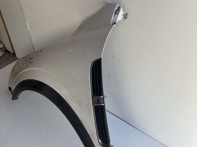 10178 Opel Antara 2006-2015 Sárvédő Használt Bal első Fehér Z40r