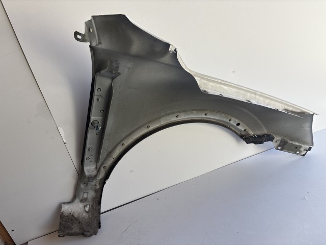 10178 Opel Antara 2006-2015 Sárvédő Használt Bal első Fehér Z40r