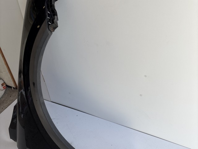10179 Opel Antara 2006-2015 Sárvédő Használt Bal első Fekete Z22c