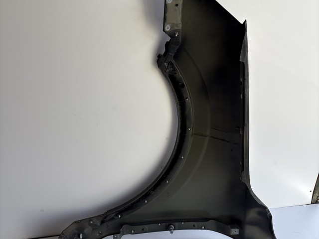 10179 Opel Antara 2006-2015 Sárvédő Használt Bal első Fekete Z22c