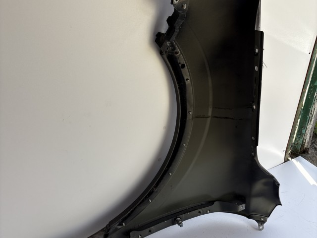 10179 Opel Antara 2006-2015 Sárvédő Használt Bal első Fekete Z22c