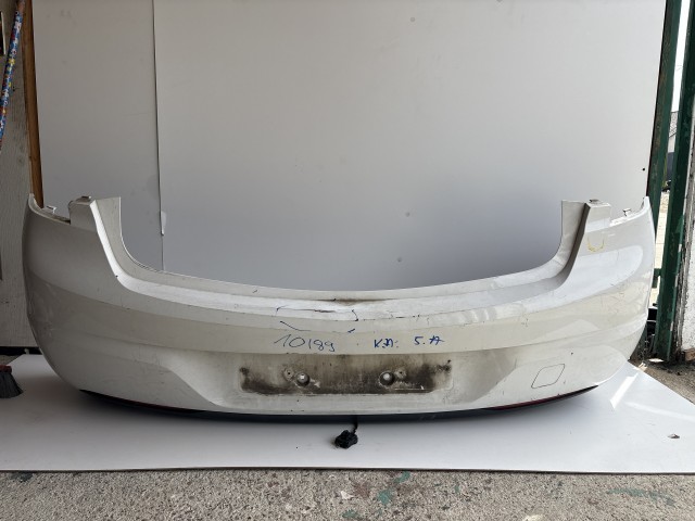 10189 Opel Astra K 2015 Lökhárító Használt hátsó Fehér 