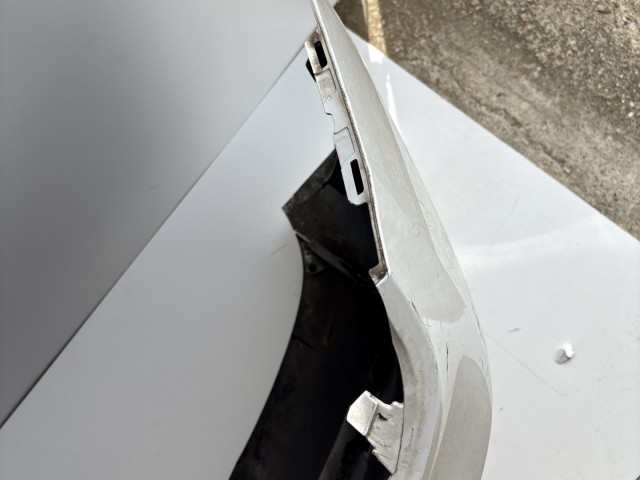 10189 Opel Astra K 2015 Lökhárító Használt hátsó Fehér 