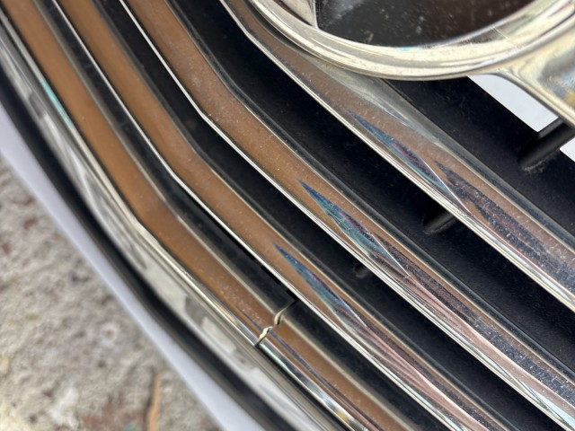 10197 Opel Meriva B 2010-2017 Lökhárító Használt első Fekete Z22c