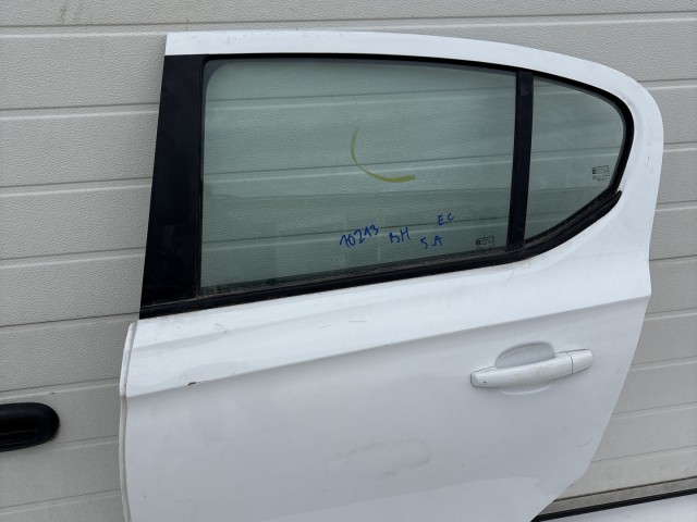 10213 Opel Corsa E 2014- 2014 Ajtó Használt Bal hátsó Fehér 