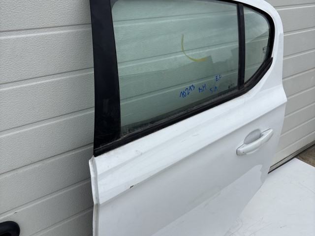 10213 Opel Corsa E 2014- 2014 Ajtó Használt Bal hátsó Fehér 