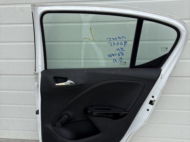10215 Opel Corsa E 2014- 2014 Ajtó Használt Jobb hátsó Fehér 