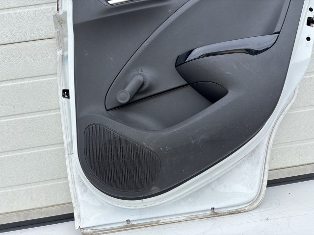 10215 Opel Corsa E 2014- 2014 Ajtó Használt Jobb hátsó Fehér 