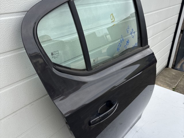 10216 Opel Corsa E 2014- 2014 Ajtó Használt Jobb hátsó Szürke Z190
