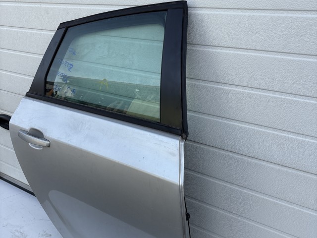 10222 Opel Astra J 2009-2015 Ajtó Használt Jobb hátsó Szürke Z176