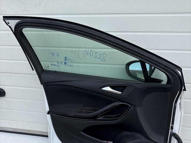 10228 Opel Astra K 2015 Ajtó Bal első Fehér 