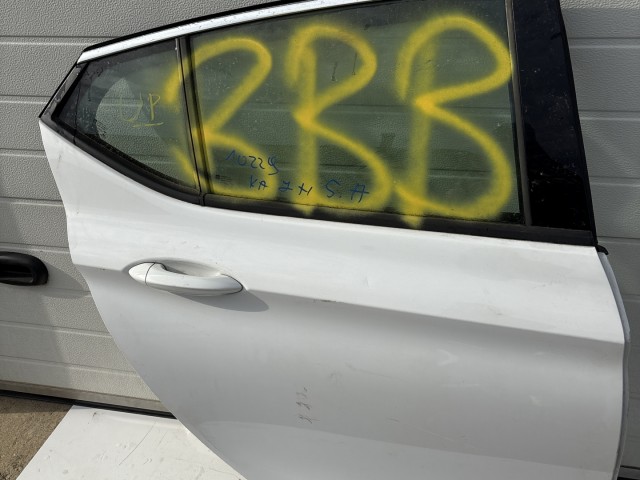 10229 Opel Astra K 2015 Ajtó Használt Jobb hátsó Fehér 