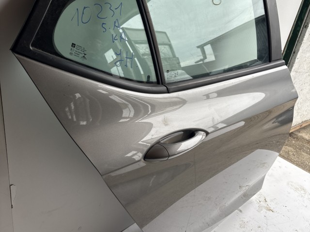 10231 Opel Astra K 2015 Ajtó Használt Jobb hátsó Szürke 